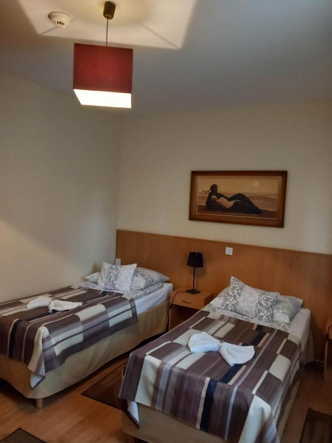 Kata Panzio Hotell Oroszlány Eksteriør bilde